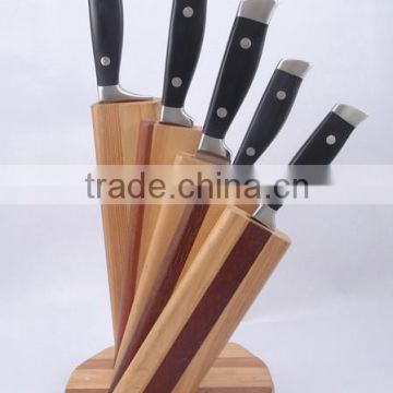 5-Pieces Knife set: 5 knives + wooden knife block.