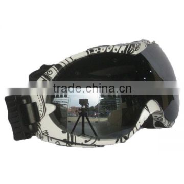 motorcycle goggles for using in snowy day