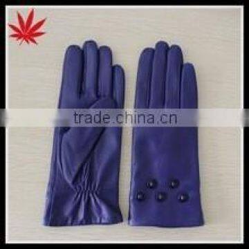 Ladies dressing glove