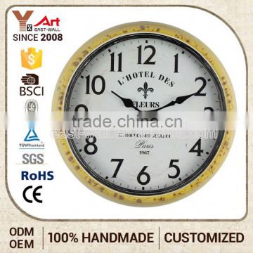 2016 Latest Design Customized Logo Small Clocks