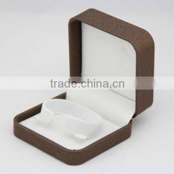 High quality clamshell plastic bangle bracelet box