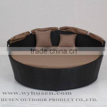 Rattan Furniture Round Lounge Rattan Daybed With Shade Cover photo-2