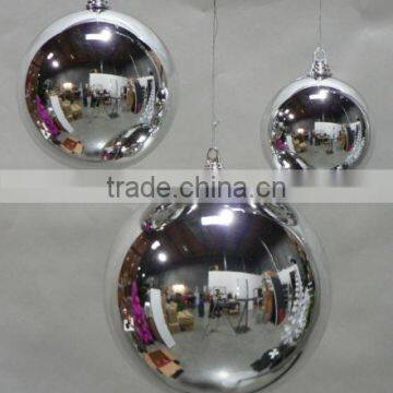 Cheap LARGE SHINY SILVER 200MM PLASTIC CHRISTMAS BALL 8" DIAMETER OUTDOOR ORNAMENT