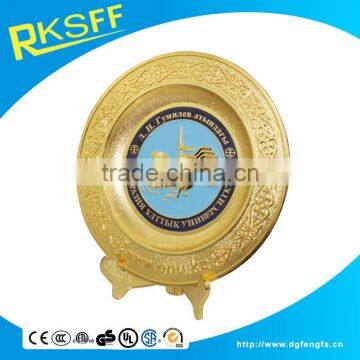 Zinc Alloy Custom Made Tourism Gold Souvenir Plate With Display Stand photo-2