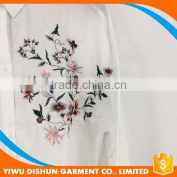 Women Collar Design Flower Embroidered 3/4 Sleeve Washed Shirt photo-2