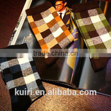 New Autumn Winter Cotton Men Socks Wholesale Korean Classic Plaid Sock photo-4