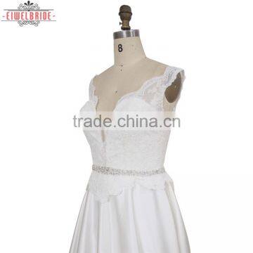 Custom A Line Lace Appliques Wedding Dress photo-3