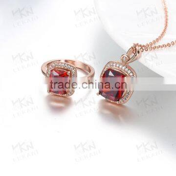 Fashion and Charming Jewelry 18K Gold Plating Jewelry Set