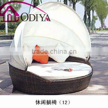 outdoor rattan daybed with canopy