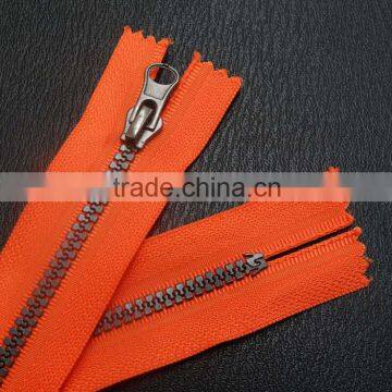 Wholesale New Stylish Plastic 5 # Resin Zipper Closed End for Garment Bags photo-3