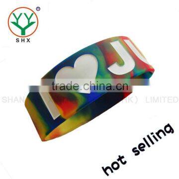 China supplier rubber silicone bracelets with debossed logo