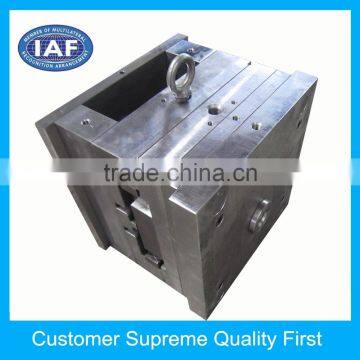 Custom Plastic Injection Mold Manufacturer for Round Cover photo-2