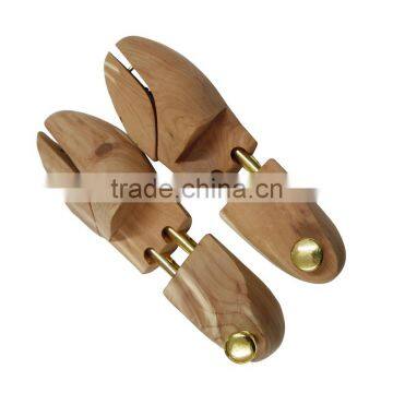 Hot Selling in European and American Aromatic Red Cedar Wood Type Shoe Stretcher With Good Scent photo-4