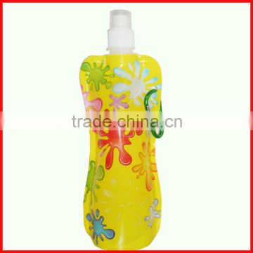 480ml colorful plastic foldable water bottle with carabiner