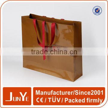 clothes folding flat paper gift bag with logo print