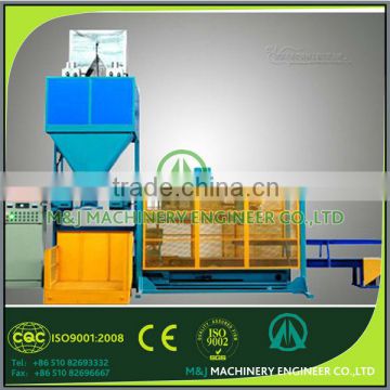 automatic biomass pellet packing machine with robot palletizer stacking on pallet