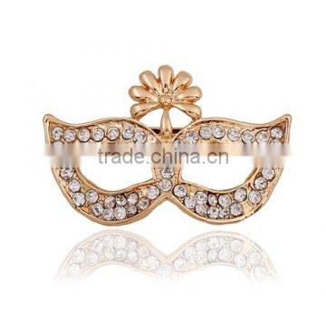 Professional Yiwu Factory Wholesale Rhinestone Crystal Brooch,Shape of Mask Brooch Pin