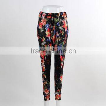 F5W30166 Palm Floral Printed Knit Pants