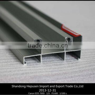 Aluminum extrusion profile for windows or doors