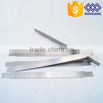 Frame saw blades for cutting flakeboard