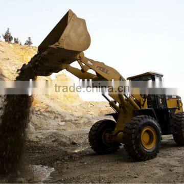 Heavy duty wheel loader