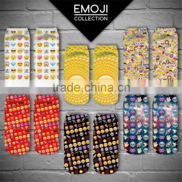 2016 Wholesale custom 3d cartoon tube emoji sock