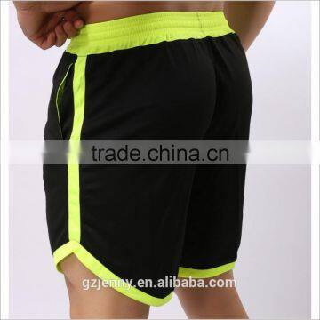 Wholesale Men OEM Sports Gym Used Shorts Blank Polyester Breathable Dry Fit Contrast Color Green Tranning Shorts photo-2