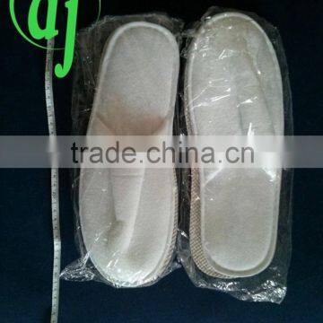 white disposable PP non woven slipper top closed with EVA sole /white home slipper