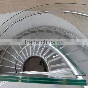 Custom Double Stringer Laminated Glass Treads Curved Staircase in White Stringer and Glass Railing