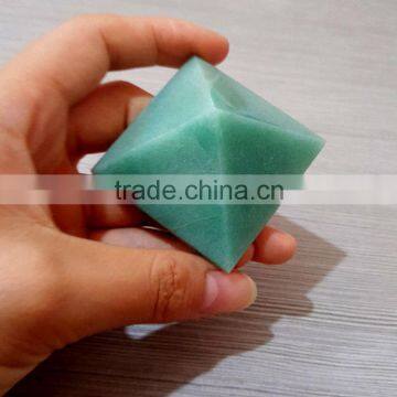 3~4cm Small Aventurine Gemstone Pyramids for Wholesale