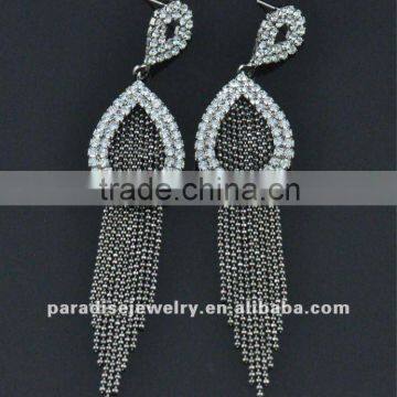 Rhinestone tear shape dangle earrings