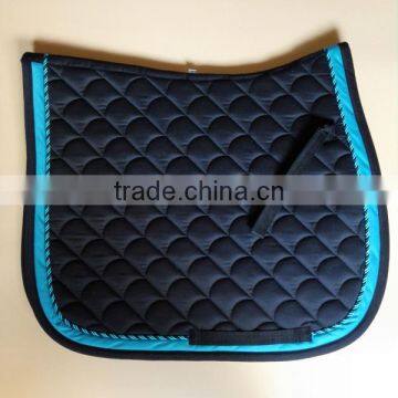 POLYCOTTON HORSE SADDLE PAD WITH FASHION DESIGN SCALES QUILT SADDLE PAD WITH 300G FILL BRIGHT BINDING HORSE SADDLE PAD WHOLESALE