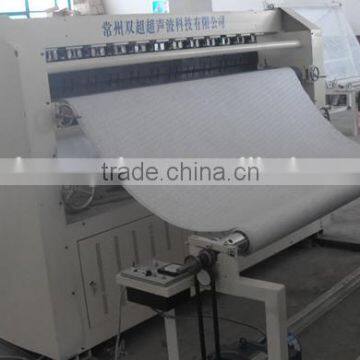 Ultrasonic quilting machine for bedding