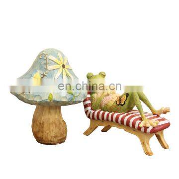 lovely cute little frog sleep under the mushroom mini figure