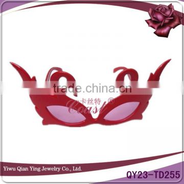 Pretty red swan shape fancy cheap party glasses