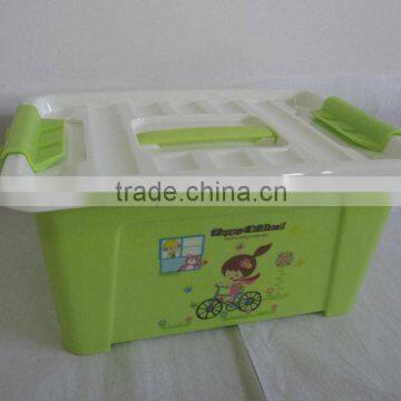 4.5L Plastic storage container with handle