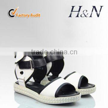 Kid cool sandals in summer