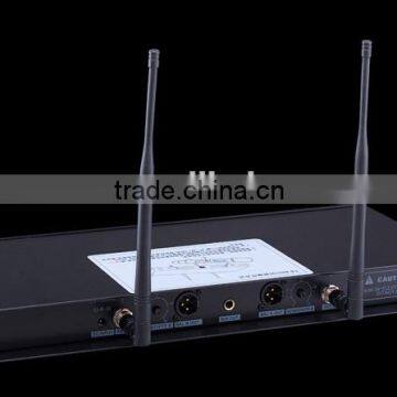 Professional KTV UHF Wireless Microphone,Dual Channel UHF Wireless Microphone,Outdoor Performance Wireless Microphone
