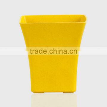 Natural straw plastic flower pot