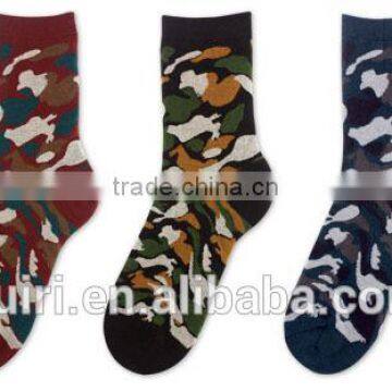 New Autumn Winter Cotton Men Socks Wholesale Korean Classic Camouflage Socks photo-2