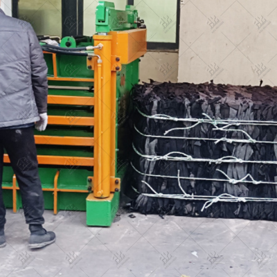 100 tonnes de presse à papier usagé horizontal pour carton et papier de rebut, presse hydraulique