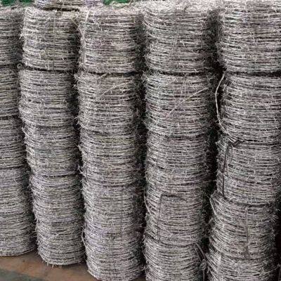 Verzinktes Stacheldrahtgeflecht für landwirtschaftliche und Viehhaltungszaunungen und schützende Bauwerke