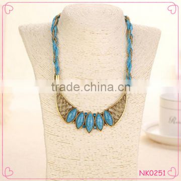 Fashioable new trendy high-end gemstone necklace vintage geometric necklace wholesale