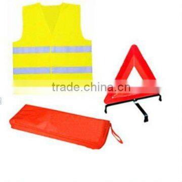 Road safety kits with 1pc warning triangle & 1pc sfety vests