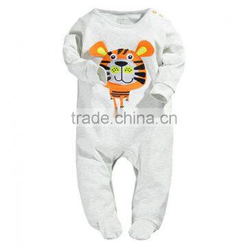 2016 new arrival long sleeve white baby romper with little tiger logo hot sale Infant clothing and toddlers clothing