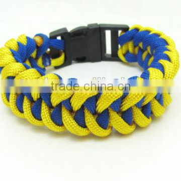 paracord survival bracelet with flint fire starter/compass/whistle buckle