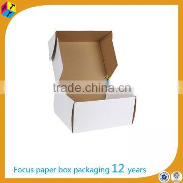 white corrugated mailing retail tuck top box