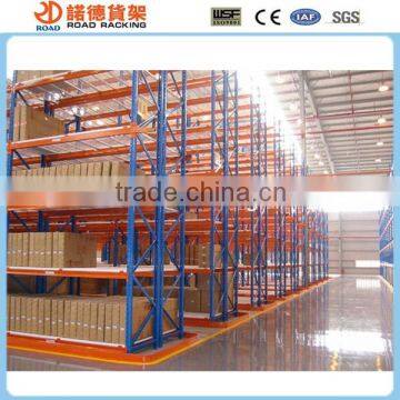 Metal narrow aisle racking for industrial warehouse