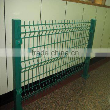 4-5mm diameter hot dipped galvanized /pvc coated welded wire mesh fence