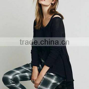 4233Runwaylover Hot Sale Ladies V-neck Shoulder Sweater photo-3